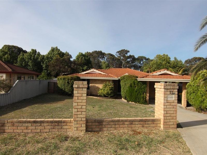 17 Cameron Court, Willetton WA 6155