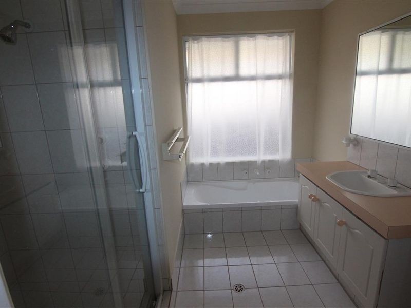 17 Cameron Court, Willetton WA 6155