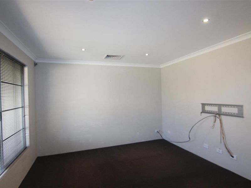 17 Newell Loop, Gosnells WA 6110