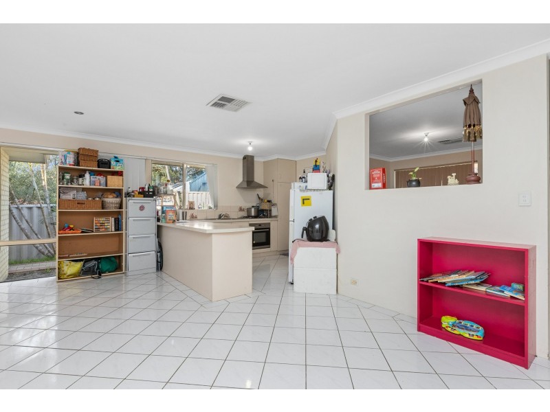 13 Centaury Close, Beeliar WA 6164