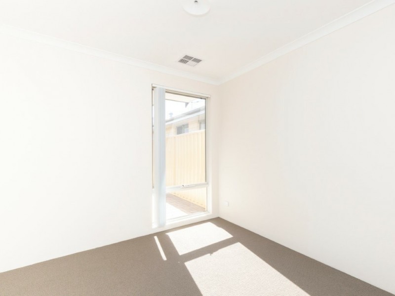 35 Lewisham Vista, Success WA 6164