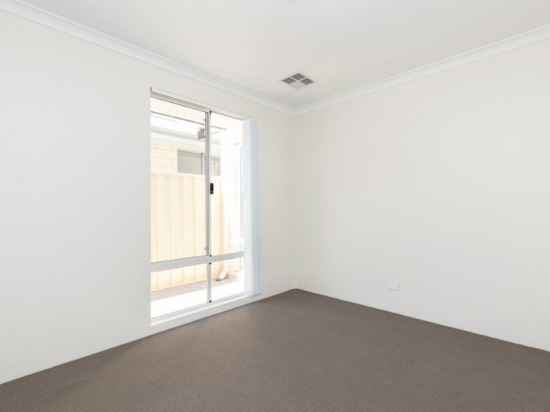 35 Lewisham Vista, Success WA 6164