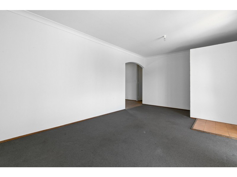 5 Forest Court, Armadale WA 6112