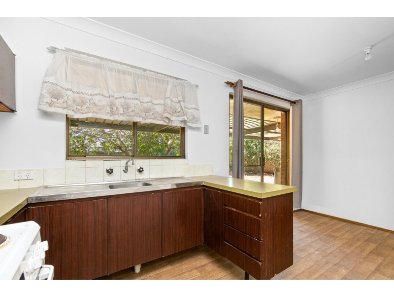 5 Forest Court, Armadale WA 6112