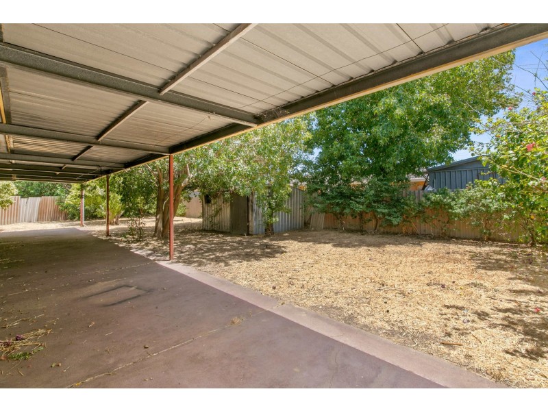 5 Forest Court, Armadale WA 6112