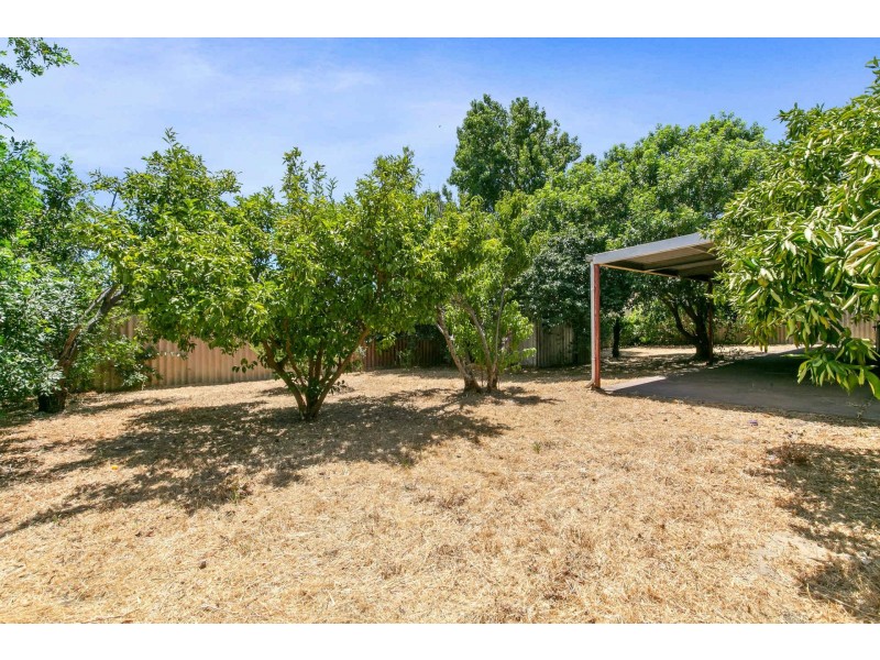 5 Forest Court, Armadale WA 6112