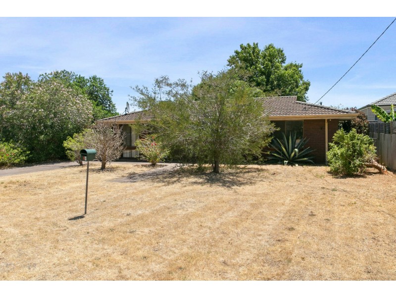 5 Forest Court, Armadale WA 6112