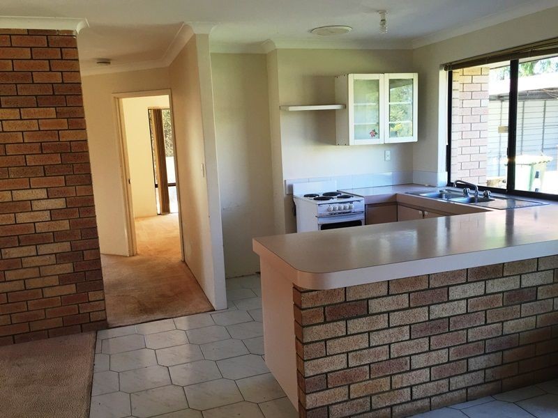 11 Bluebell Way, Bibra Lake WA 6163