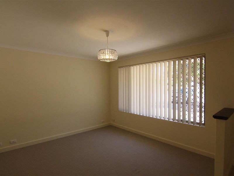 44 Explorer Drive, Thornlie WA 6108