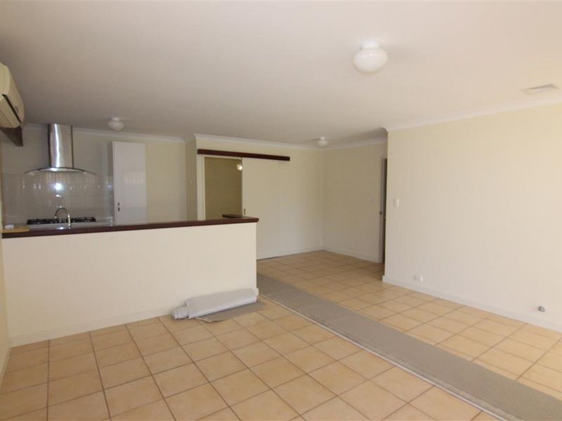 44 Explorer Drive, Thornlie WA 6108