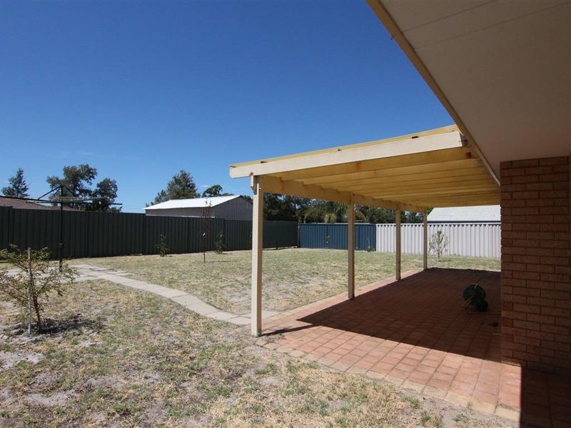 44 Explorer Drive, Thornlie WA 6108