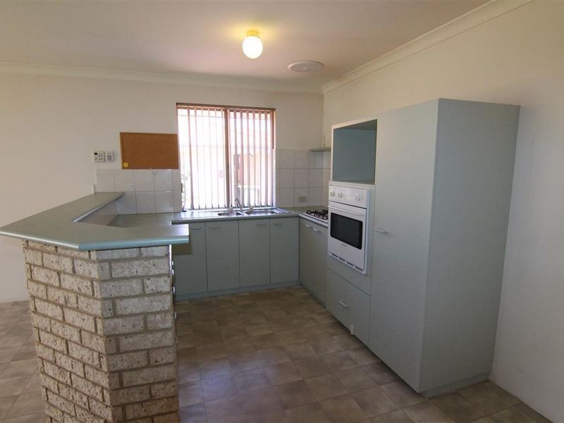 6/15 Summer Place, Thornlie WA 6108