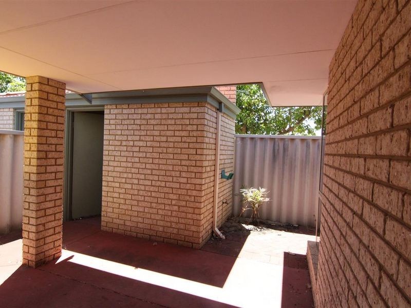 6/15 Summer Place, Thornlie WA 6108