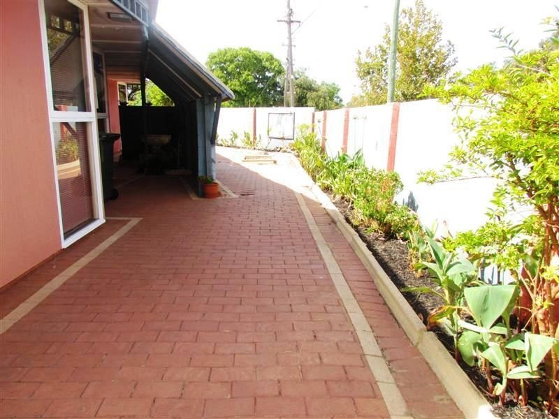 79 Meadowbrook Drive, Parkwood WA 6147