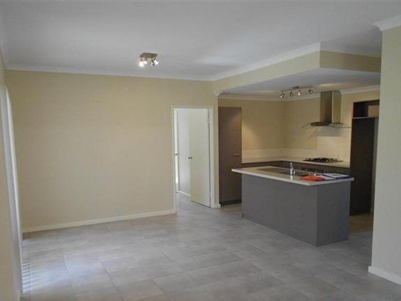 38 Chesterfield Avenue, Hocking WA 6065