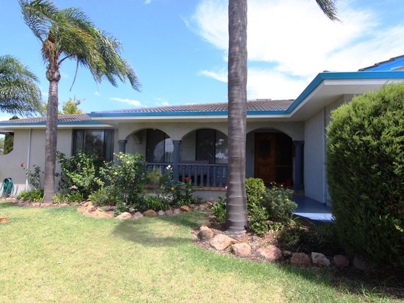 30 Hadley Gardens, Kardinya WA 6163