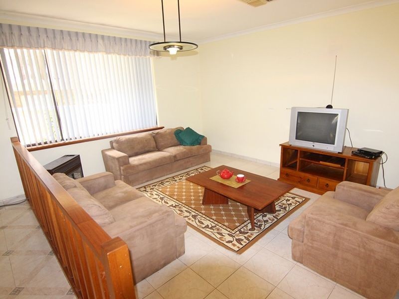 30 Hadley Gardens, Kardinya WA 6163