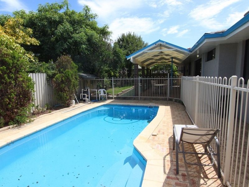 30 Hadley Gardens, Kardinya WA 6163