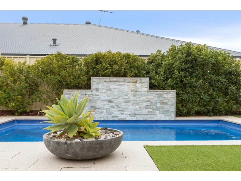 34 Frankenia Turn, Success WA 6164