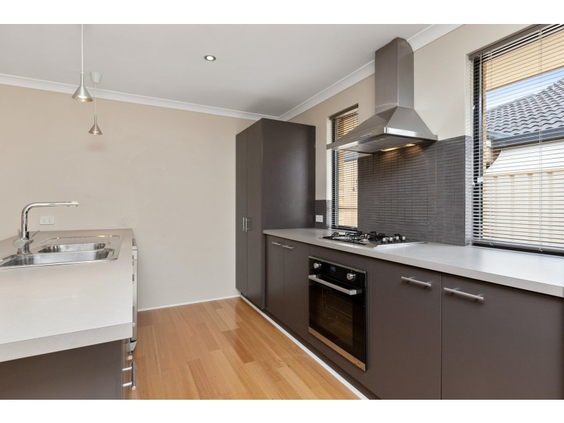 34 Frankenia Turn, Success WA 6164