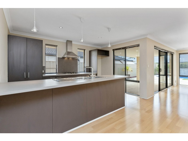 34 Frankenia Turn, Success WA 6164