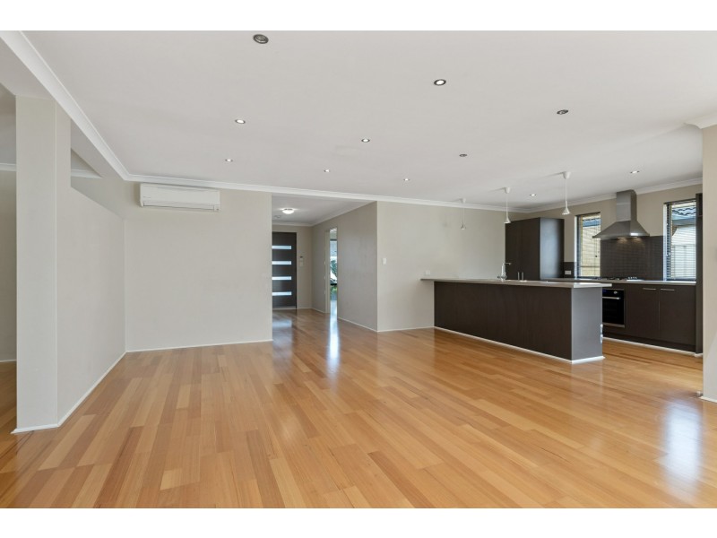 34 Frankenia Turn, Success WA 6164