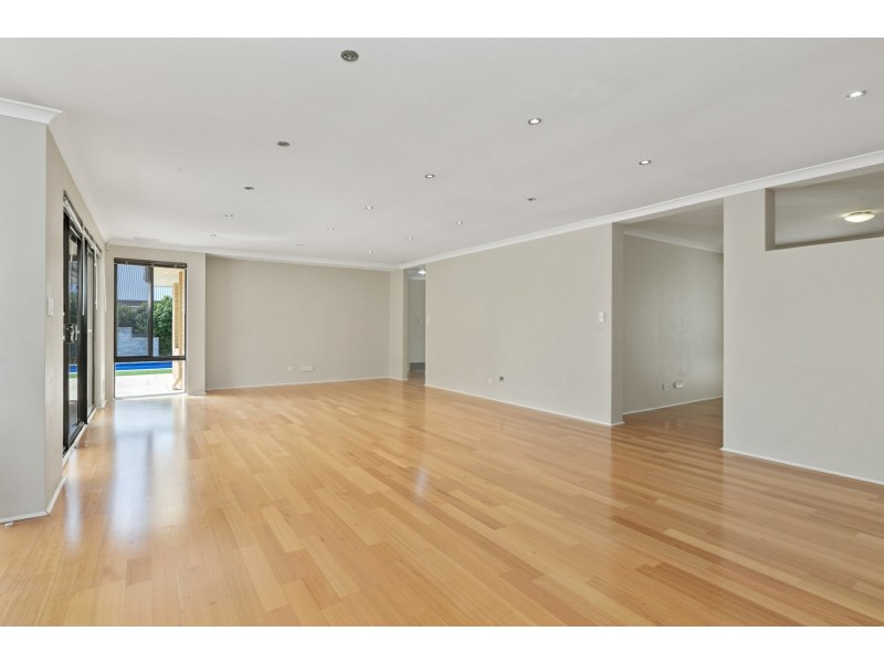 34 Frankenia Turn, Success WA 6164