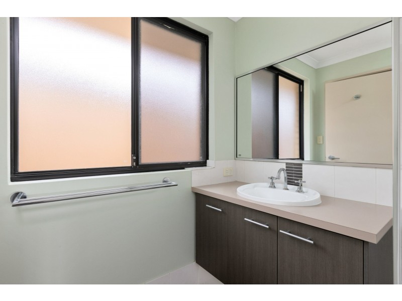 34 Frankenia Turn, Success WA 6164