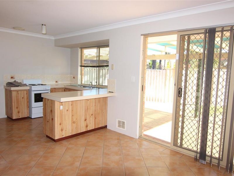 16a Camelot Court, Thornlie WA 6108