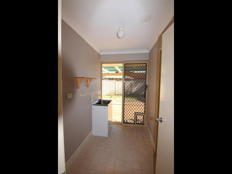 16a Camelot Court, Thornlie WA 6108