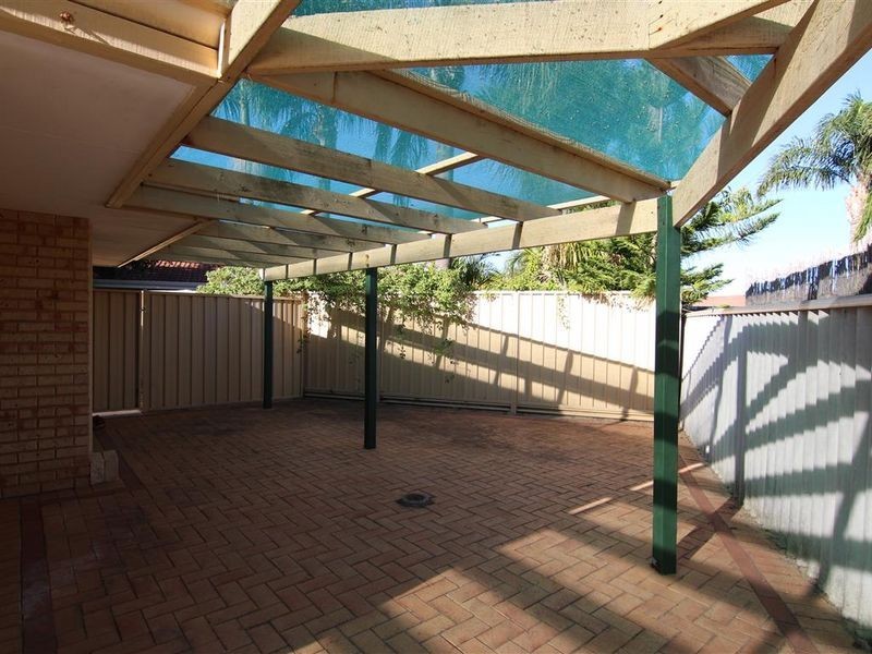 16a Camelot Court, Thornlie WA 6108