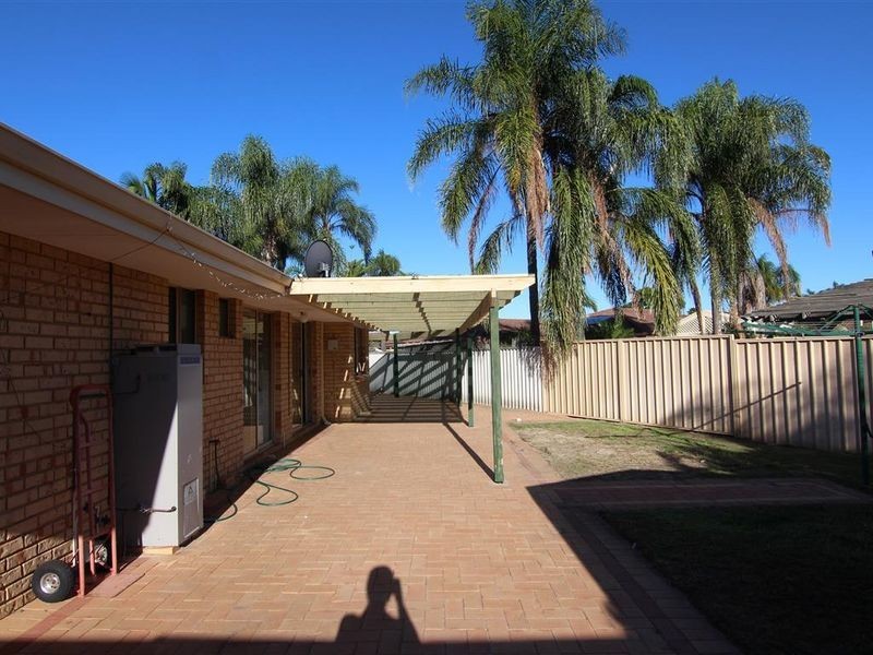 16a Camelot Court, Thornlie WA 6108