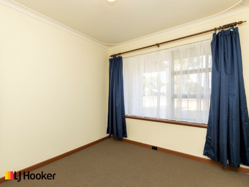 148 Seventh Avenue, Armadale WA 6112