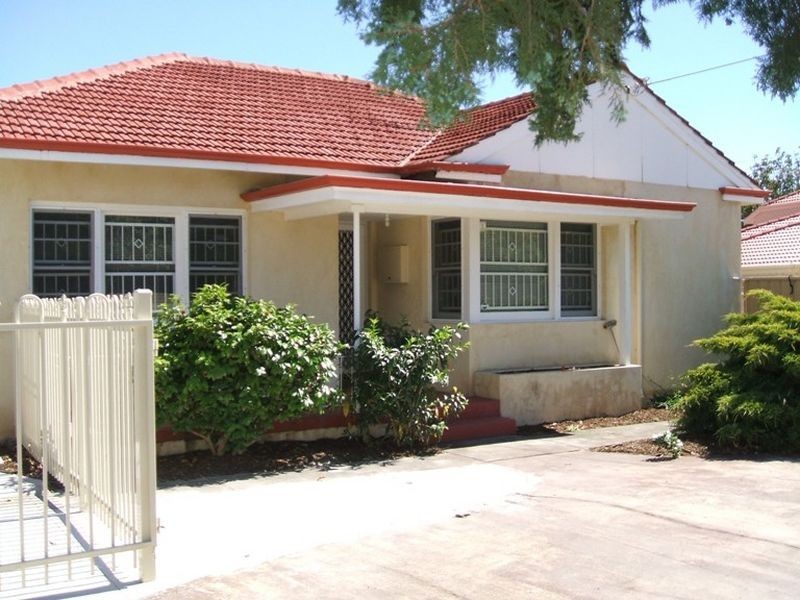 1/140 Manning Road, Manning WA 6152