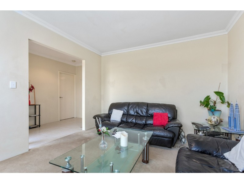 7 Caxton Parkway, Canning Vale WA 6155