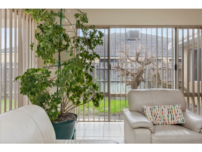 7 Caxton Parkway, Canning Vale WA 6155