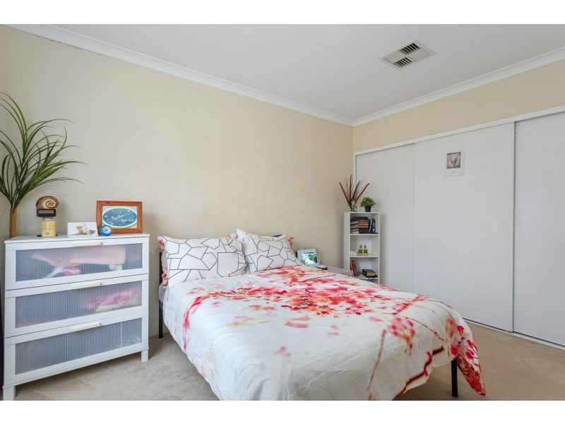 7 Caxton Parkway, Canning Vale WA 6155