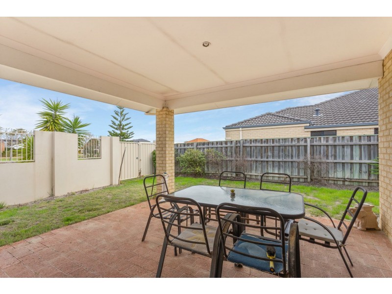 7 Caxton Parkway, Canning Vale WA 6155