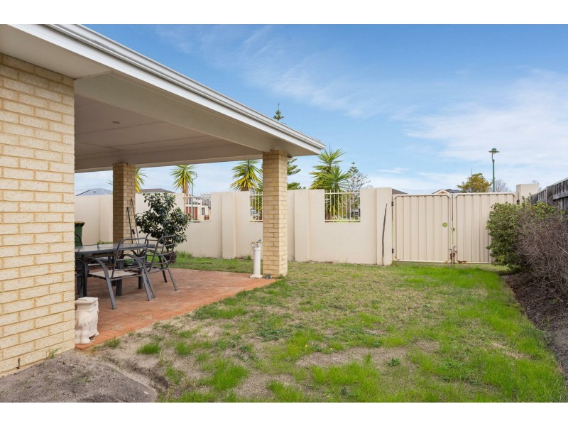7 Caxton Parkway, Canning Vale WA 6155