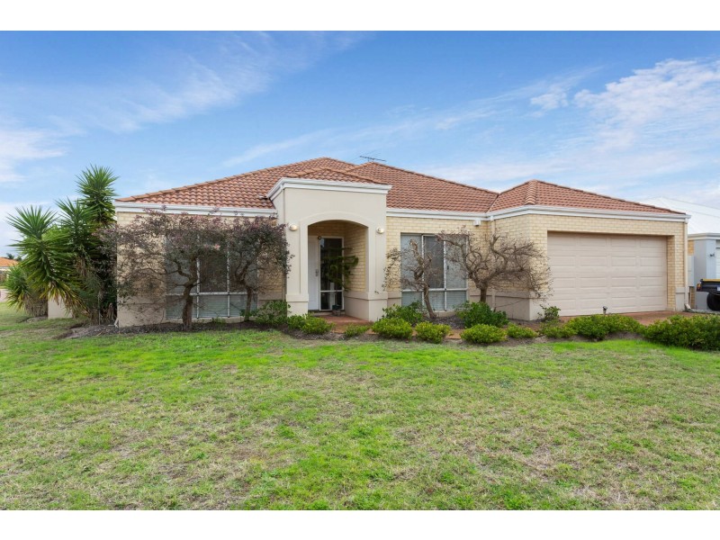 7 Caxton Parkway, Canning Vale WA 6155