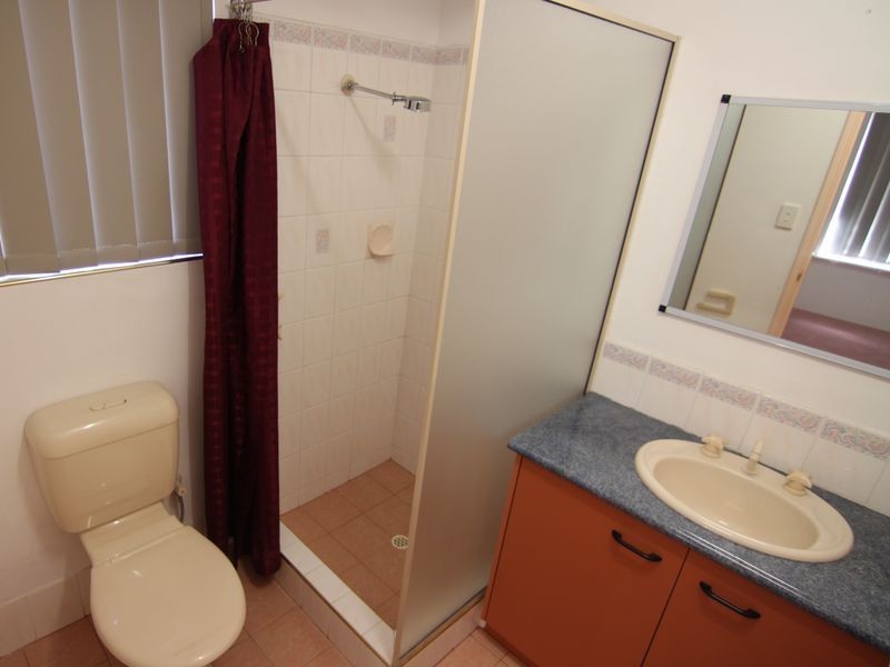 61 Central Road, Rossmoyne WA 6148