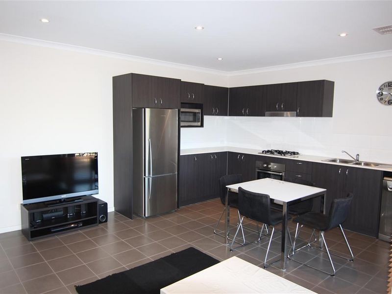 2/39 Simpson Street, Applecross WA 6153
