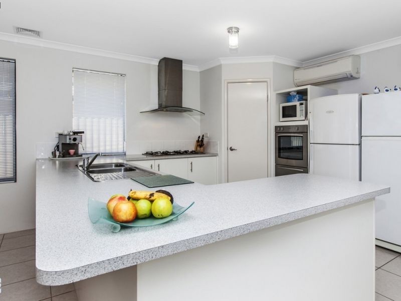 14 Teocote Crescent, Aubin Grove WA 6164