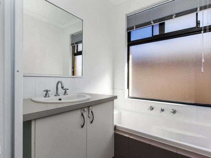 14 Teocote Crescent, Aubin Grove WA 6164