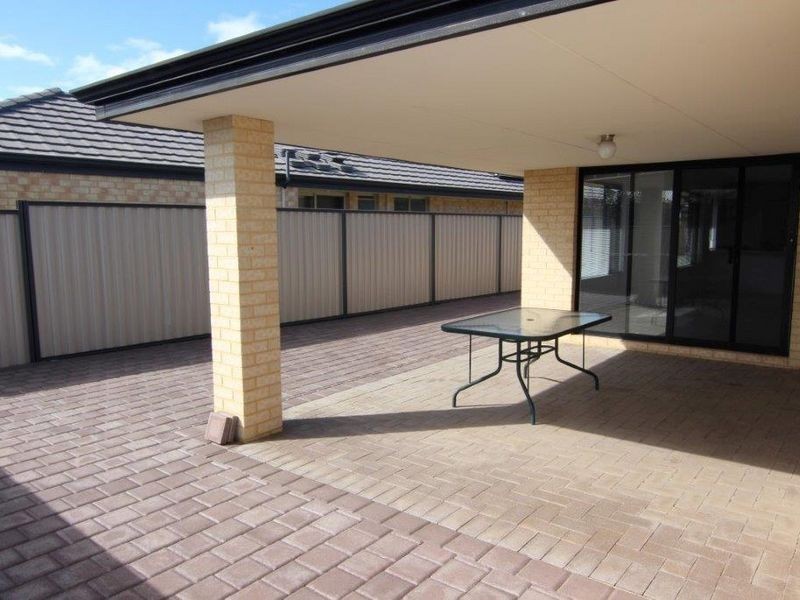 14 Teocote Crescent, Aubin Grove WA 6164