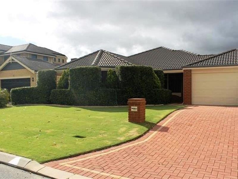30 Excelsior Drive, Canning Vale WA 6155