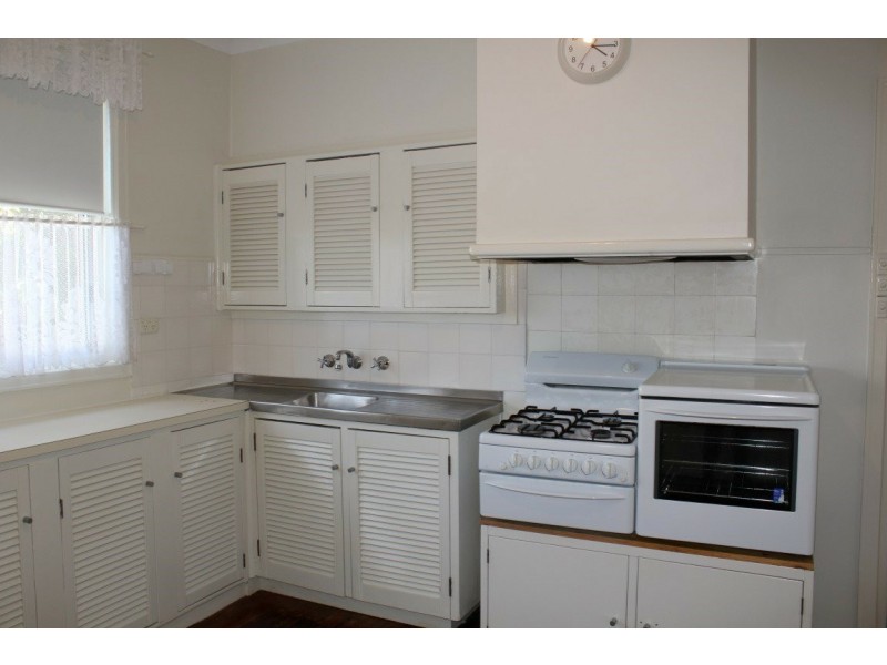 21 Bone Street, St James WA 6102