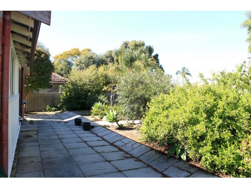 21 Bone Street, St James WA 6102