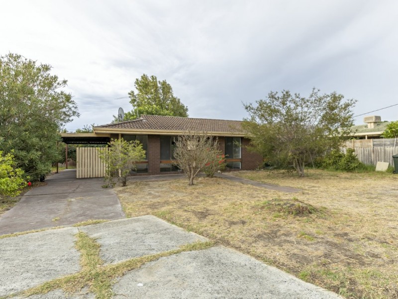 5 Forest Court, Armadale WA 6112