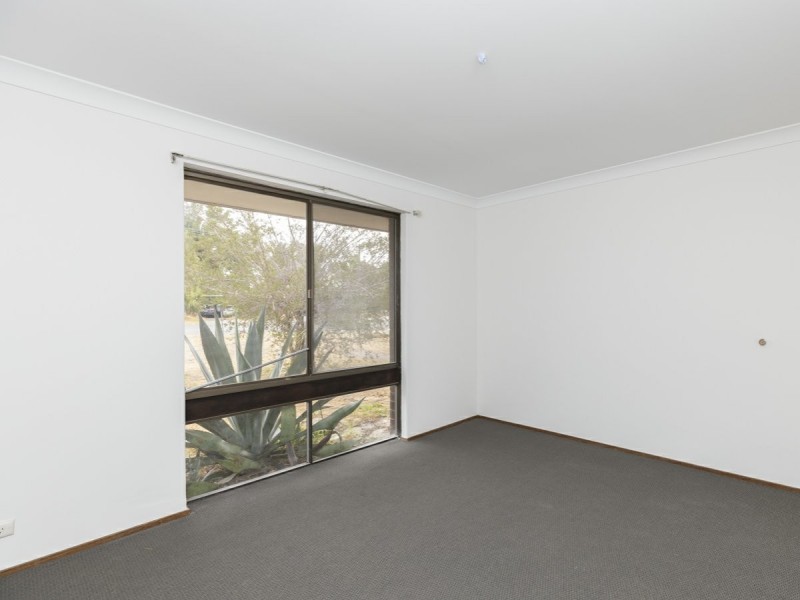 5 Forest Court, Armadale WA 6112